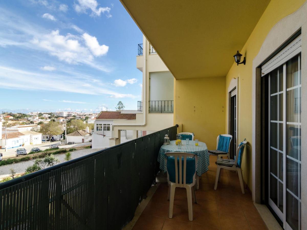 This Warm And Comfortable Apartment Лагос Стая снимка