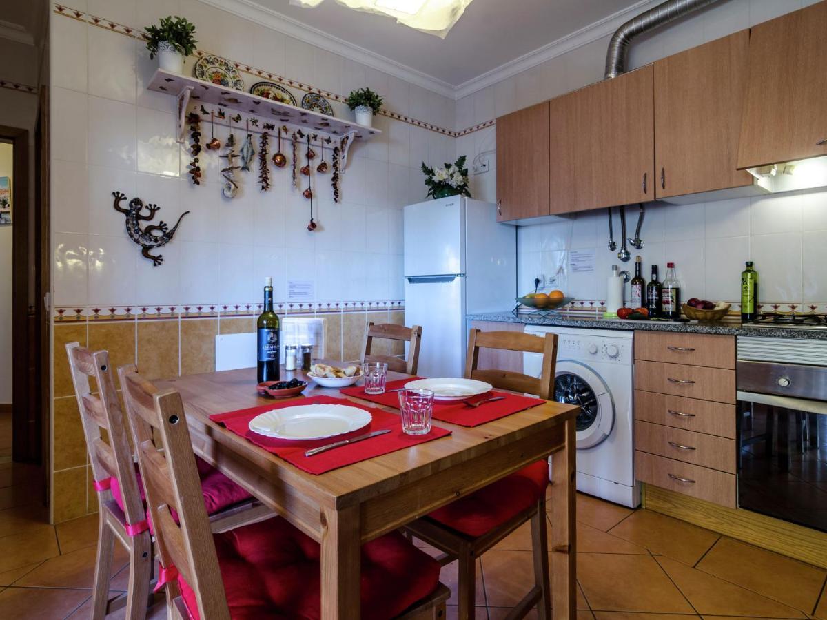 This Warm And Comfortable Apartment Лагос Стая снимка