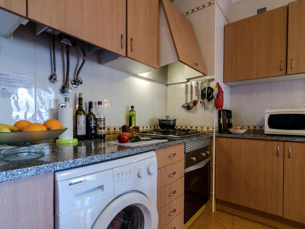 This Warm And Comfortable Apartment Лагос Стая снимка